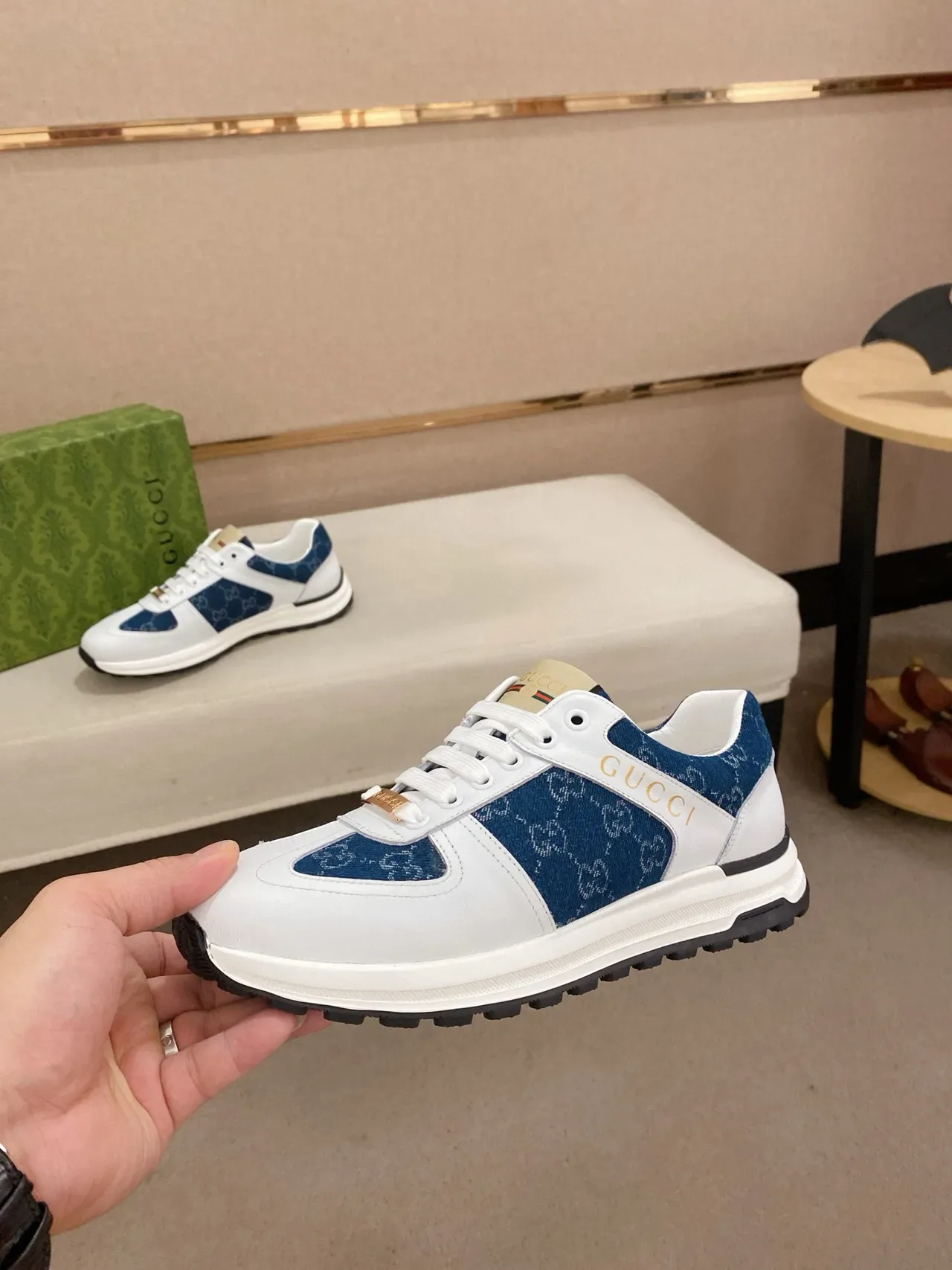 Gucci Tênis Lifestyle Branco Navy Two-Tone Couro e Denim Detalhe Logo Dourado 3