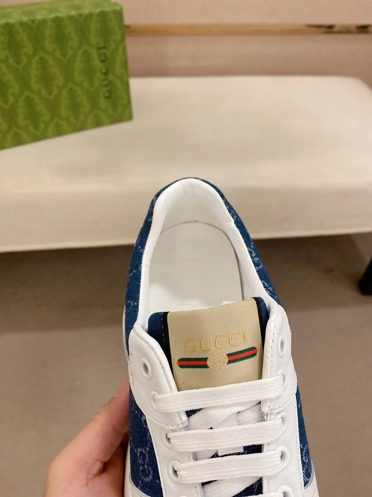 Gucci Tênis Lifestyle Branco Navy Two-Tone Couro e Denim Detalhe Logo Dourado 6