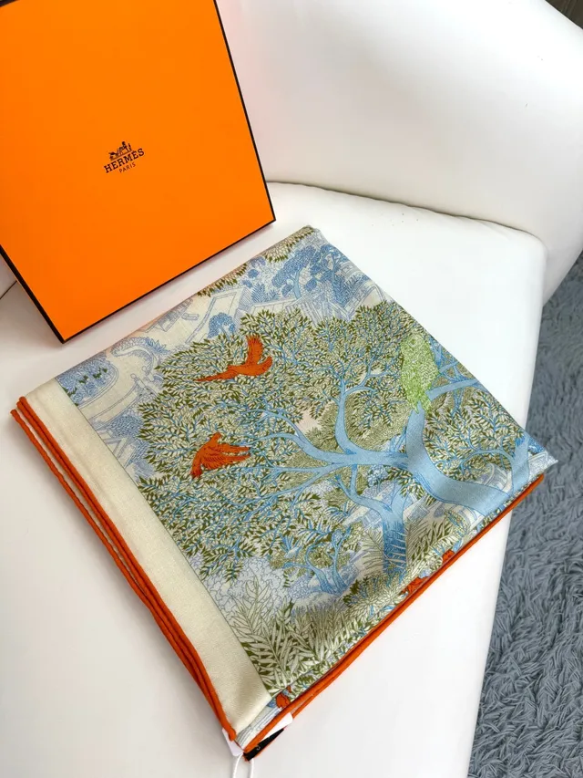 Hermès भूरे नारंगी वनस्पति प्रिंट हरिंगबोन वीव रेशम स्कार्फ 2