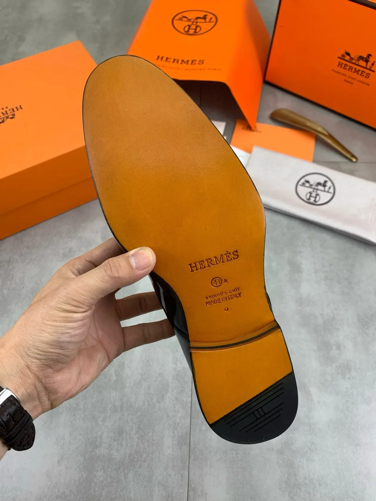 Hermès أحذية مونك جلد أسود فضي لامع براءة اختراع حزام واحد 4