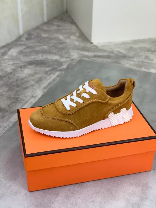 Hermès Tênis Marrom Branco Ante com Cadarços 4