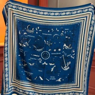 Hermès Carte Marine नेवी ब्लू रेशम स्कार्फ