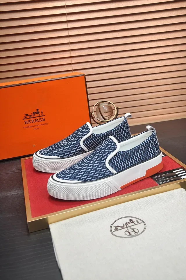 Hermès Tênis Slip-On Navy e Branco com Superior de Malha Padrão 8