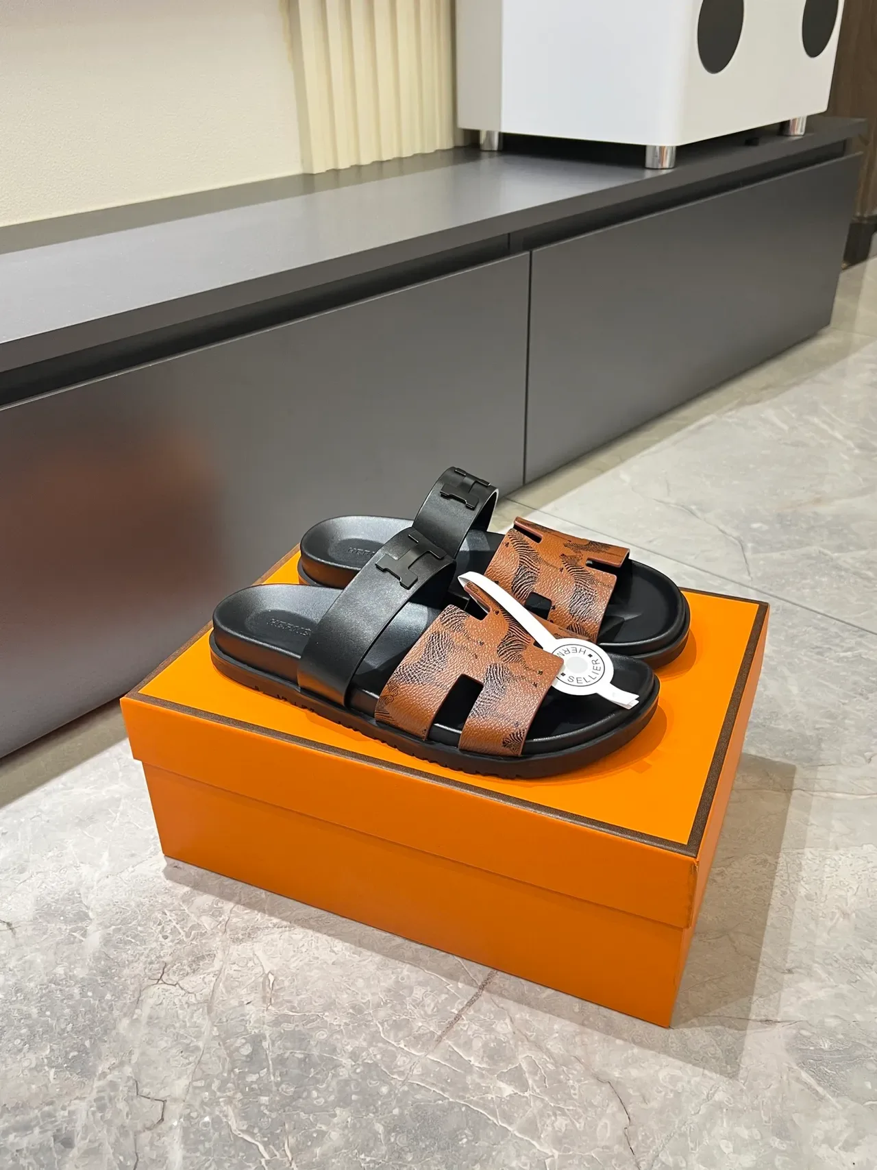Hermès Oran Black Beige Double-Strap Slide H-Shaped Hardware Slippers 17
