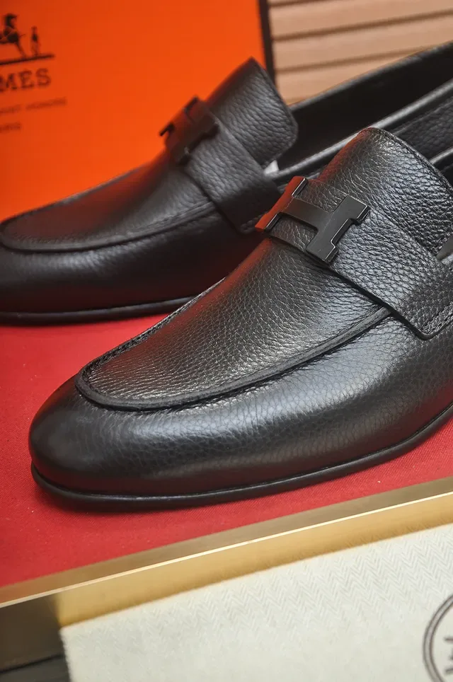 Hermès Oran Black Pebbled Leather H-Buckle Loafers 2