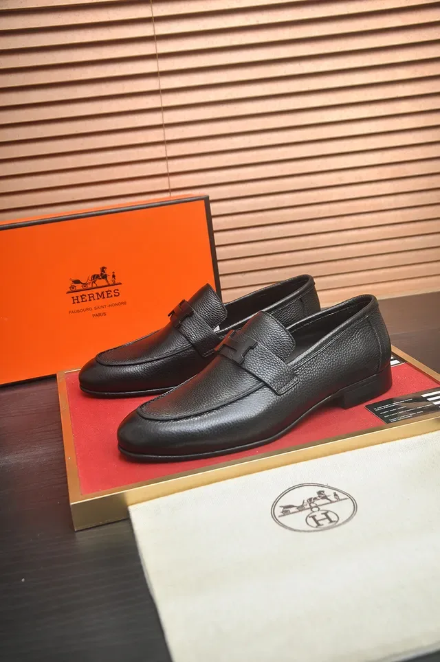 Hermès Oran Black Pebbled Leather H-Buckle Loafers 4