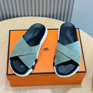 Hermès Oran نعال خضراء سوداء مع حزام متقاطع ديم