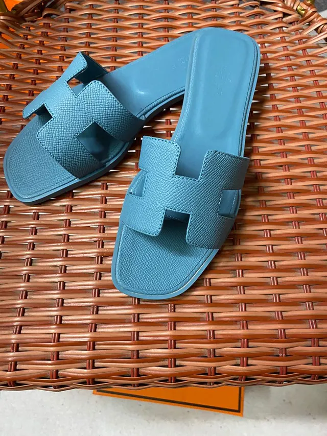 Hermès Oran شبشب أزرق فاتح مسطح 3