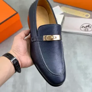 Hermès Oran 海军蓝 金色 压纹皮革 白色缝线 乐福鞋