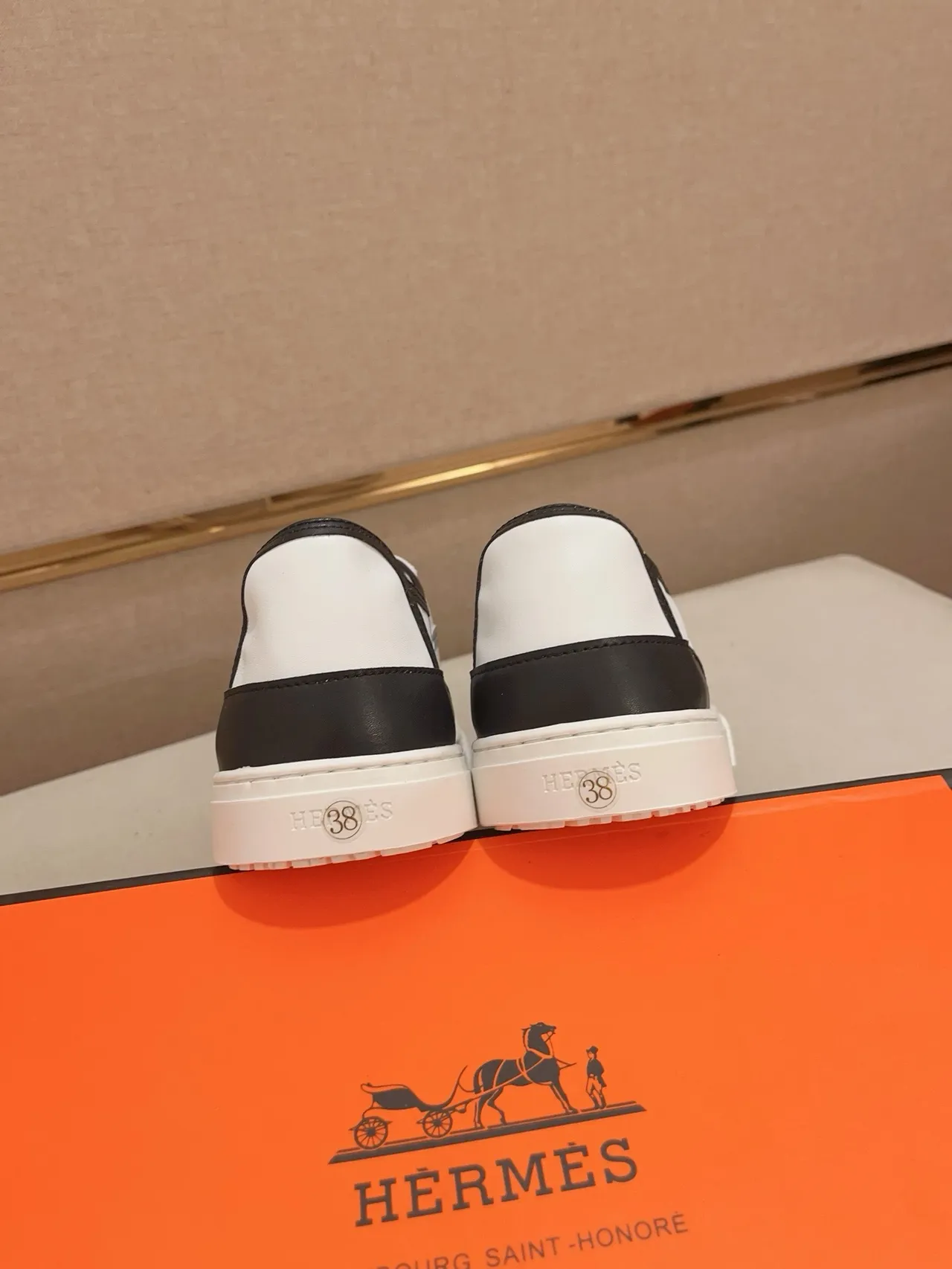 Hermès White Gray Leather-Paneled Low-Top Lifestyle Sneakers 3