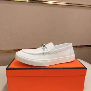 Hermès 白色皮革 H-Buckle Hardware 乐福鞋