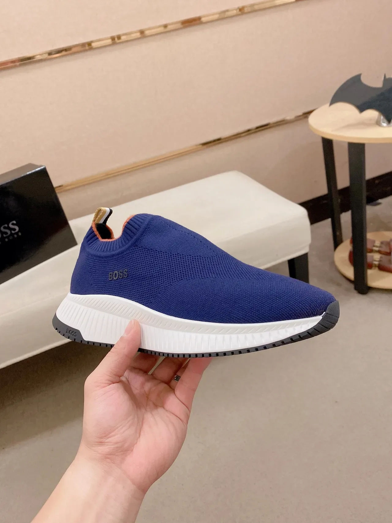 Hugo Boss Sneakers Bleues Blanches à Maille Supérieure et Construction Slip-On 5