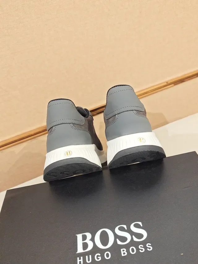 Hugo Boss Cinza Branco Camurça e Couro Superior Embossed Monogram Logo Lifestyle Sneakers 3