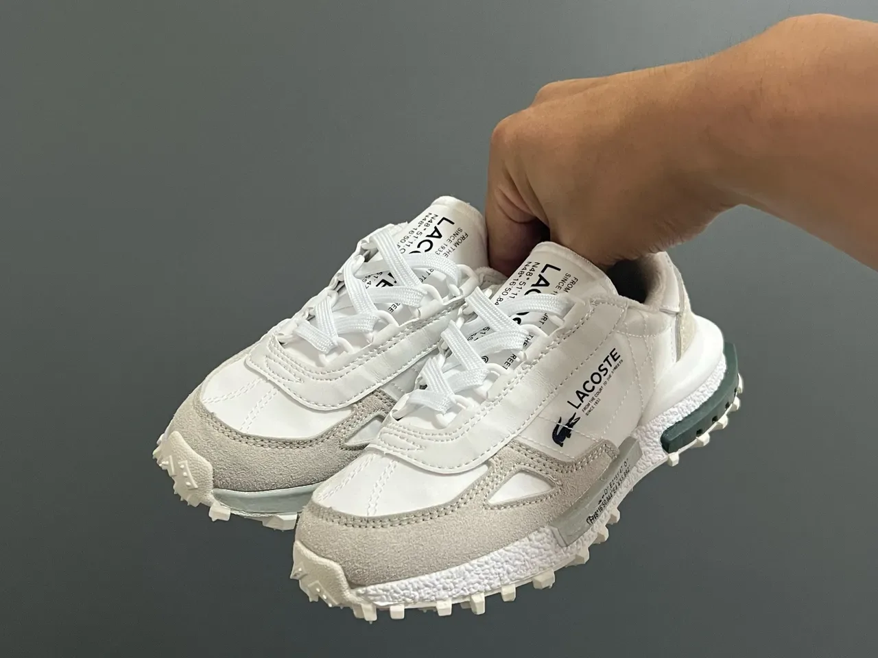 Lacoste 黑白分层鞋面纹理中底生活方式运动鞋 15