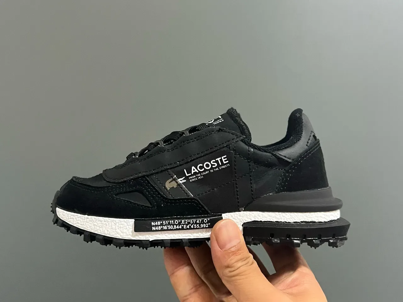 Lacoste 黑白分层鞋面纹理中底生活方式运动鞋 23