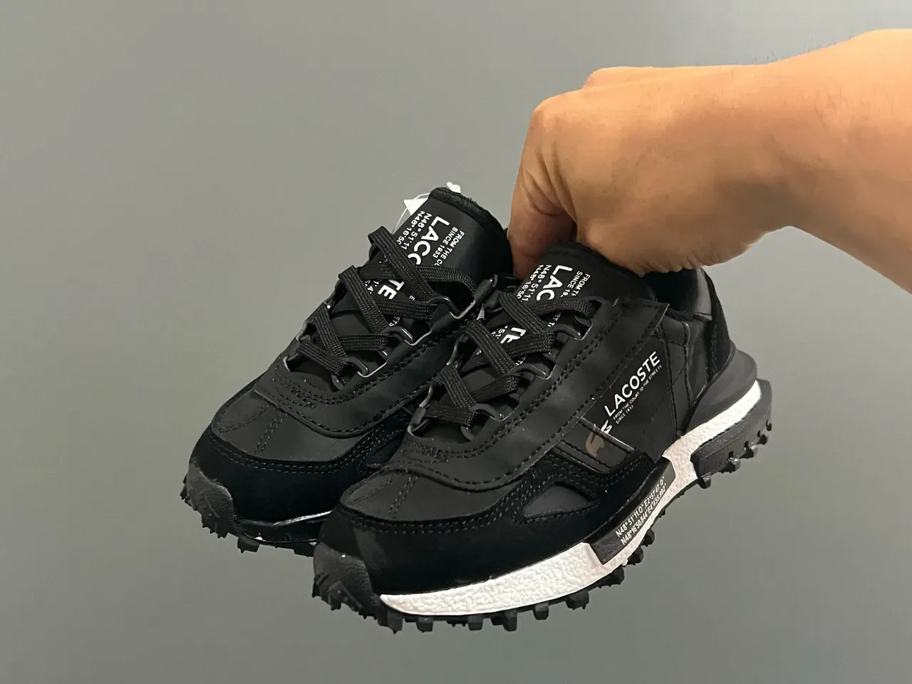 Lacoste 黑白分层鞋面纹理中底生活方式运动鞋 24