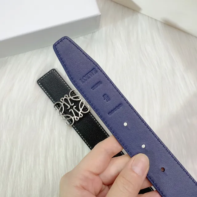 Loewe Anagram Belt কালো ও নীল উল্টানো চামড়ার বেল্ট 8