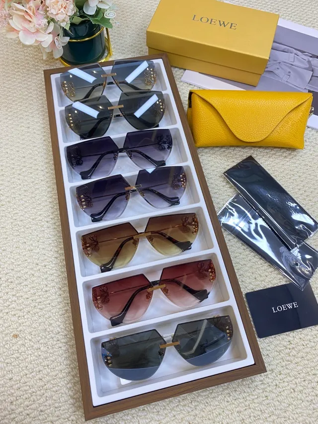 Loewe Ornamental Shield Gradient Sunglasses 3