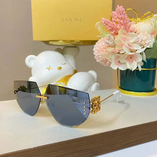 Loewe Ornamental Shield Gradient Sunglasses 8