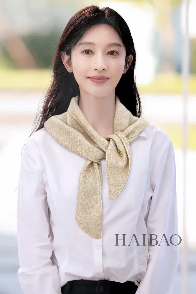 Loro Piana 刺绣老虎补丁 Off-White 针织帽 2