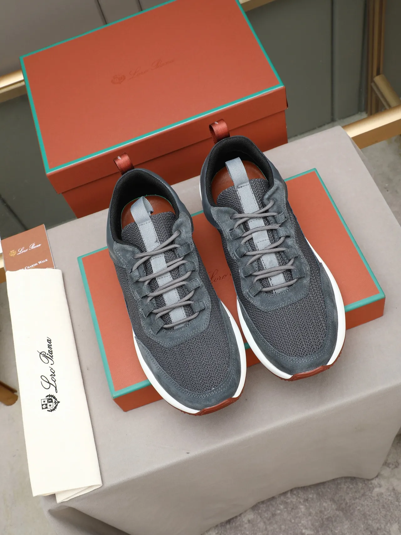 Loro Piana 灰色麂皮和针织生活方式运动鞋 2