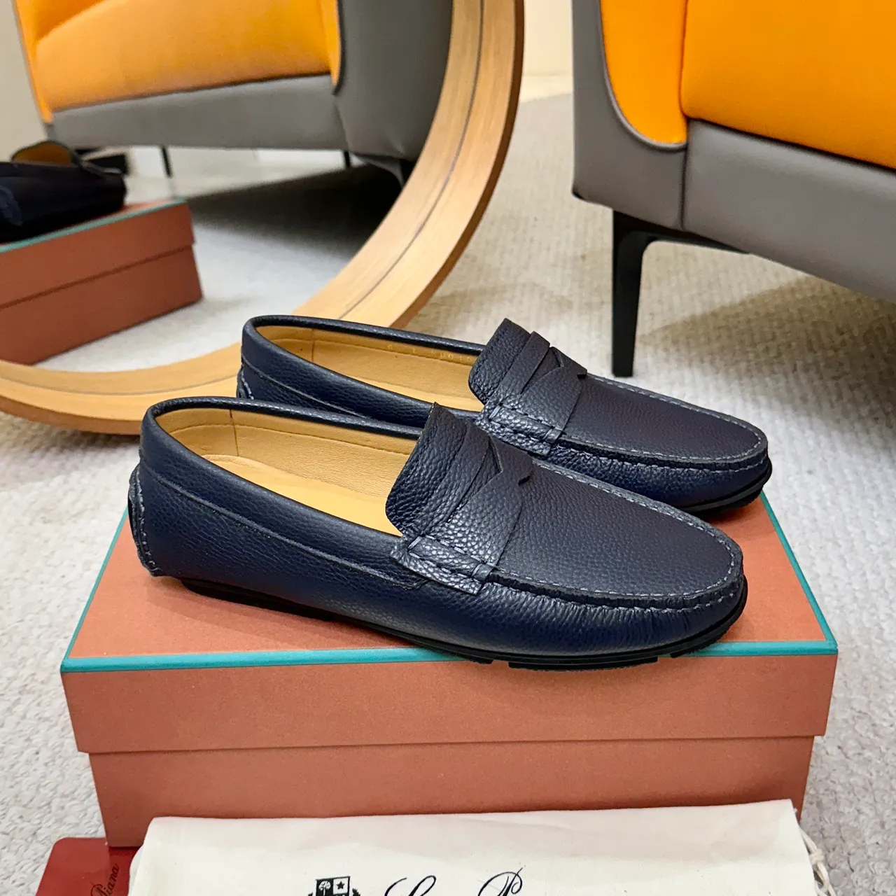 Loro Piana Penny Loafer أزرق بحري جلد مقرمش أحذية بدون أربطة 4