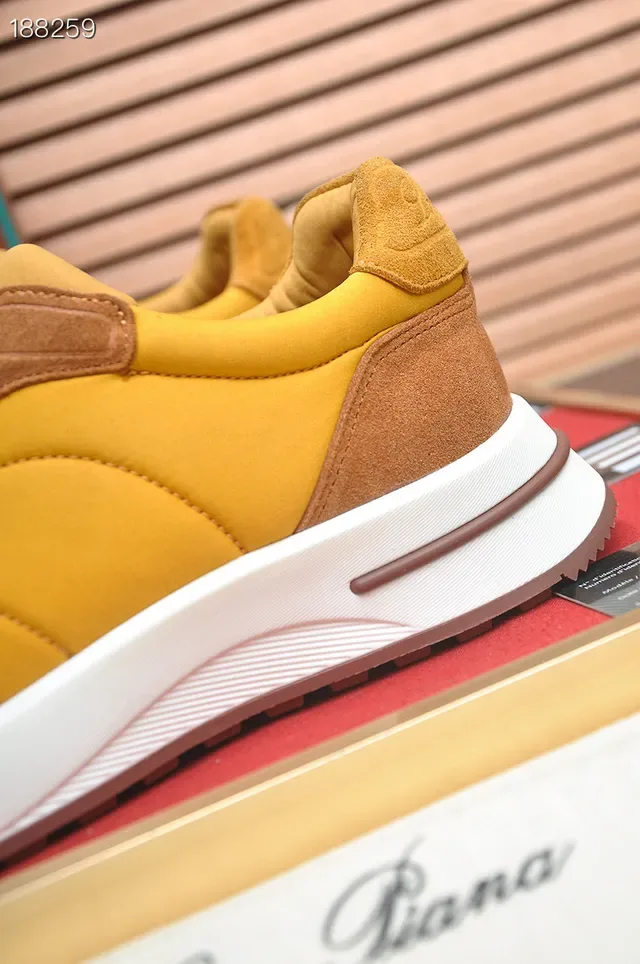Loro Piana Chaussures Lifestyle en Daim Jaune et Marron 4
