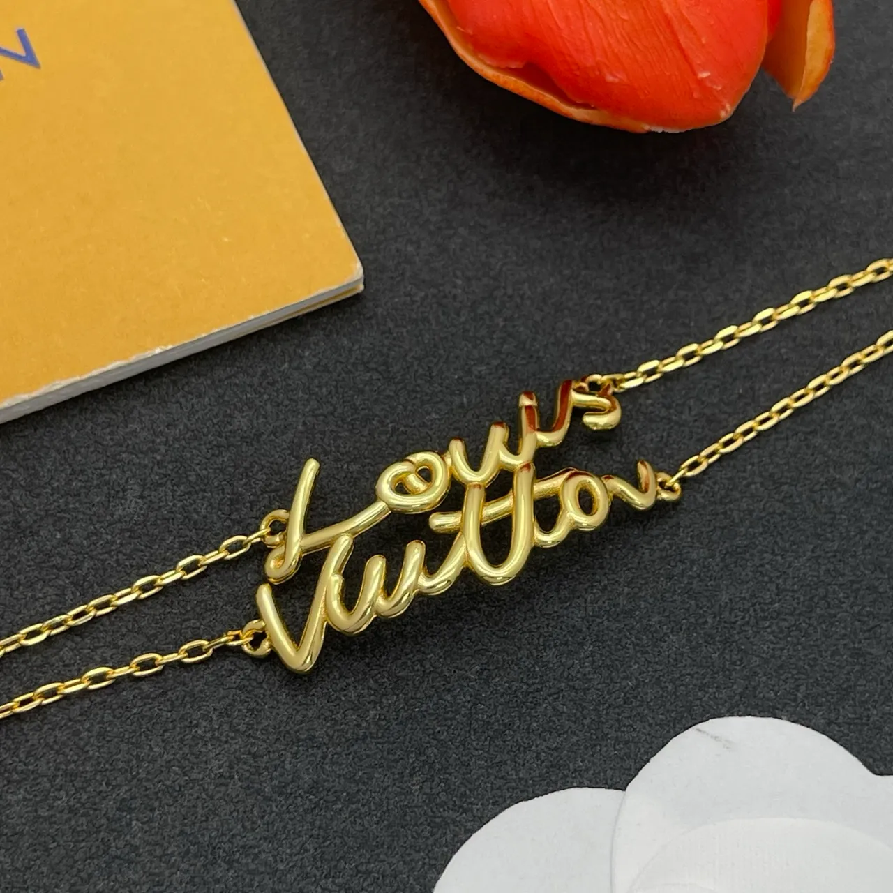 Louis Vuitton Amour Pulseira de Corrente Dourada 6