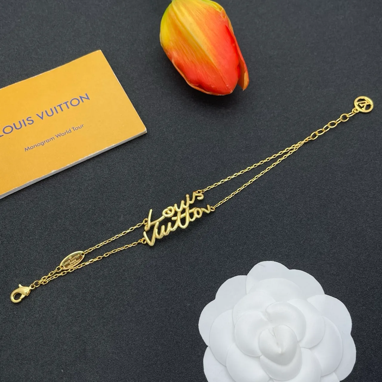 Louis Vuitton Amour Pulseira de Corrente Dourada 7
