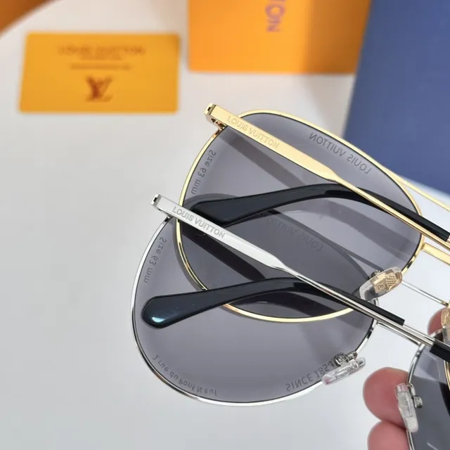 Louis Vuitton Gafas de Sol Aviador Dorado Plata Marco de Metal 2