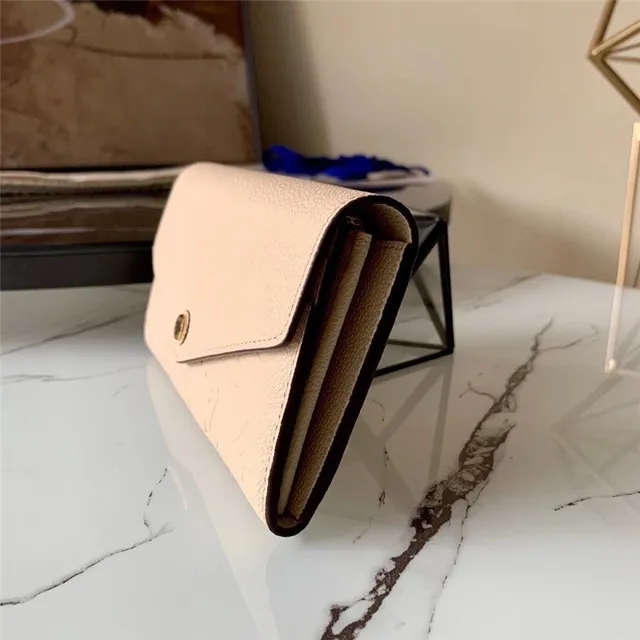 Louis Vuitton محفظة طويلة جلد أسود وذهبي نقش أحادي مونوغرام طية ظرف 8