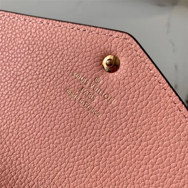 Louis Vuitton محفظة طويلة جلد أسود وذهبي نقش أحادي مونوغرام طية ظرف 22