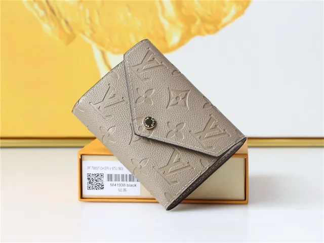 Louis Vuitton Black Gold এমবসড মনোগ্রাম চামড়া Envelope Flap Short Wallet 8