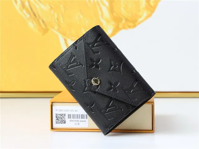 Louis Vuitton Black Gold এমবসড মনোগ্রাম চামড়া Envelope Flap Short Wallet 17