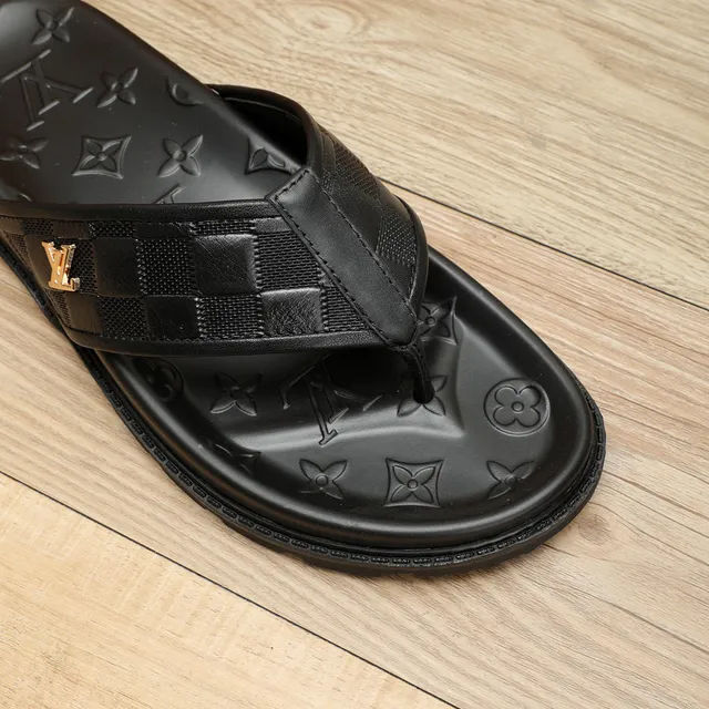 Louis Vuitton 黑色金色浮雕花押字鞋底棋盘格纹带拖鞋 7
