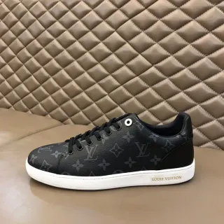 Louis Vuitton Tênis Lifestyle de Couro Preto Branco com Estampa Monogram Low-Top