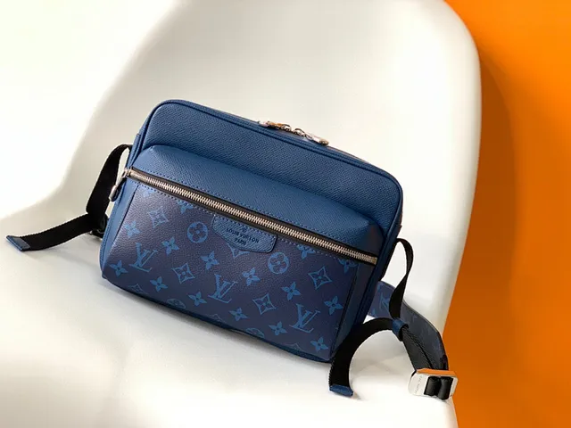 Louis Vuitton 蓝色印花结构信使包 2
