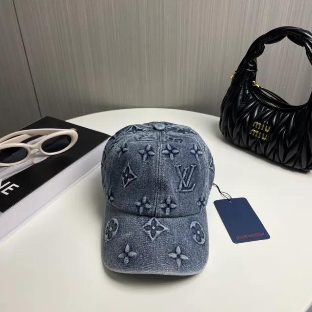 Louis Vuitton Casquette en denim bleu marine brodée monogram 2