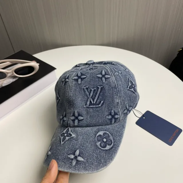 Louis Vuitton Casquette en denim bleu marine brodée monogram 3