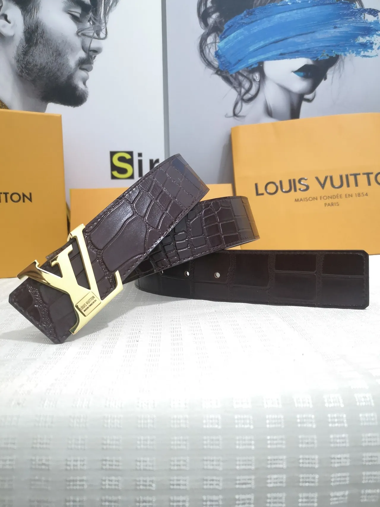 Louis Vuitton Brown Gold Crocodile-Embossed Monogram Buckle Leather Belt 2