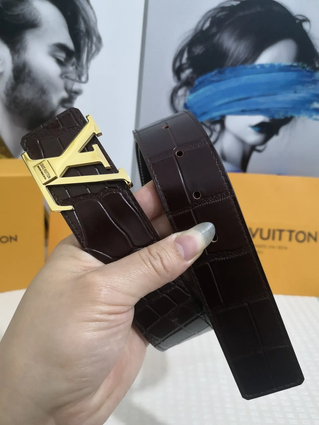 Louis Vuitton Brown Gold Crocodile-Embossed Monogram Buckle Leather Belt 8