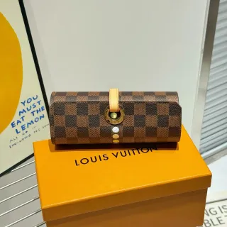 Louis Vuitton Brown Gold Cylindrical Rigid Case Damier Ebène Canvas Tote Bag by Louis Vuitton — bags supplier, yupoo album photo