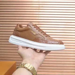 Louis Vuitton Signature Sneaker en Cuero Marrón Lifestyle Sneakers