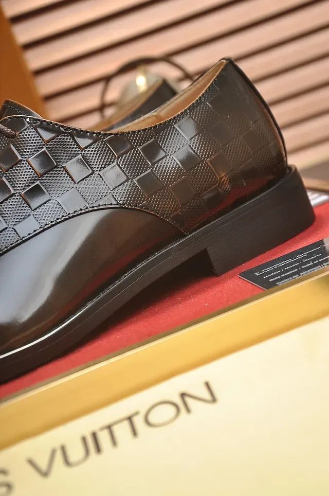 Louis Vuitton भूरी पॉलिश्ड चमड़े मोनोग्राम पैनल ऑक्सफोर्ड जूते 2