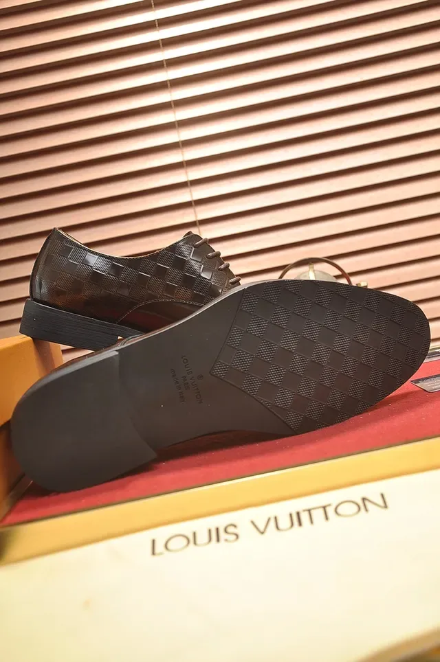 Louis Vuitton भूरी पॉलिश्ड चमड़े मोनोग्राम पैनल ऑक्सफोर्ड जूते 3