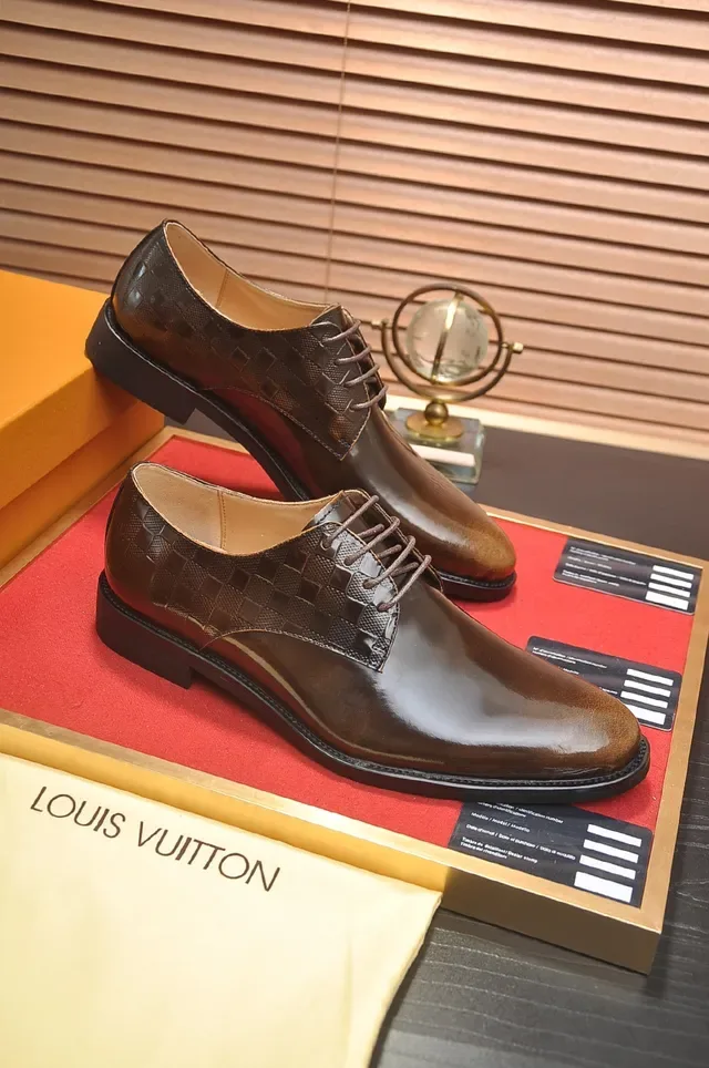 Louis Vuitton भूरी पॉलिश्ड चमड़े मोनोग्राम पैनल ऑक्सफोर्ड जूते 4