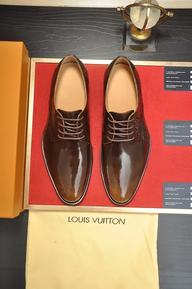 Louis Vuitton भूरी पॉलिश्ड चमड़े मोनोग्राम पैनल ऑक्सफोर्ड जूते 5
