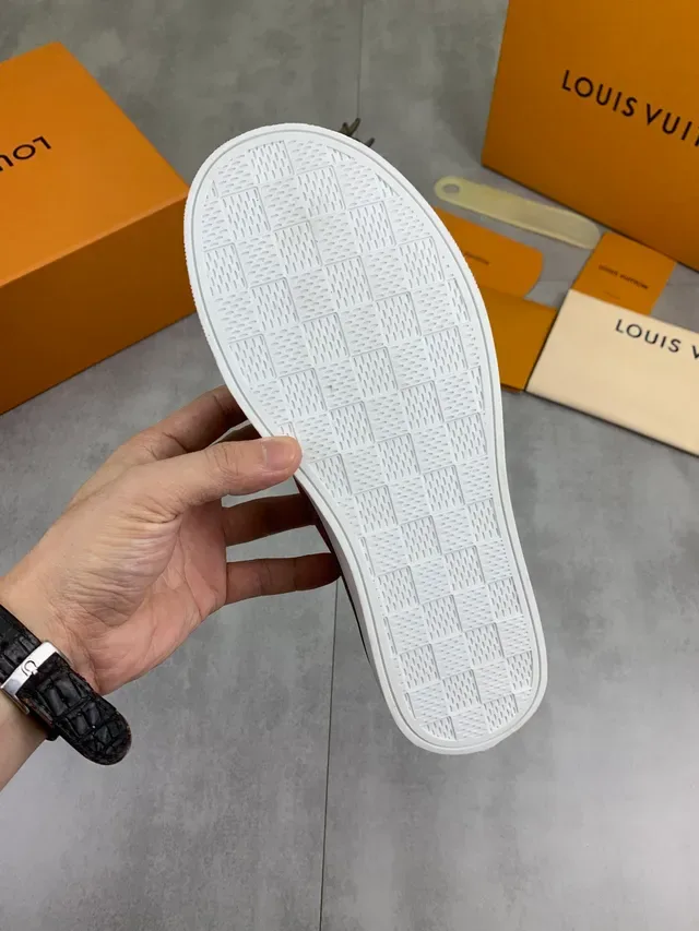 Louis Vuitton Tênis Lifestyle Slip-On Monograma Canvas Marrom Branco 2