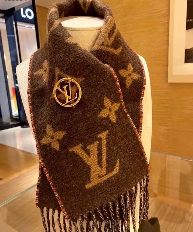 Louis Vuitton Circular LV Monogram Gold-Tone Brooch 6