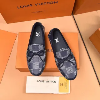 Louis Vuitton Damier Check নৌবাহিনী ও সাদা বাউ লুফার